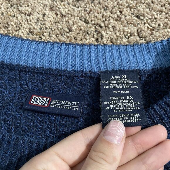 VTG Faded Glory Crewneck Sweater Men’s XL Pull Over Blue Denim Patch Shoulders - Picture 4 of 7